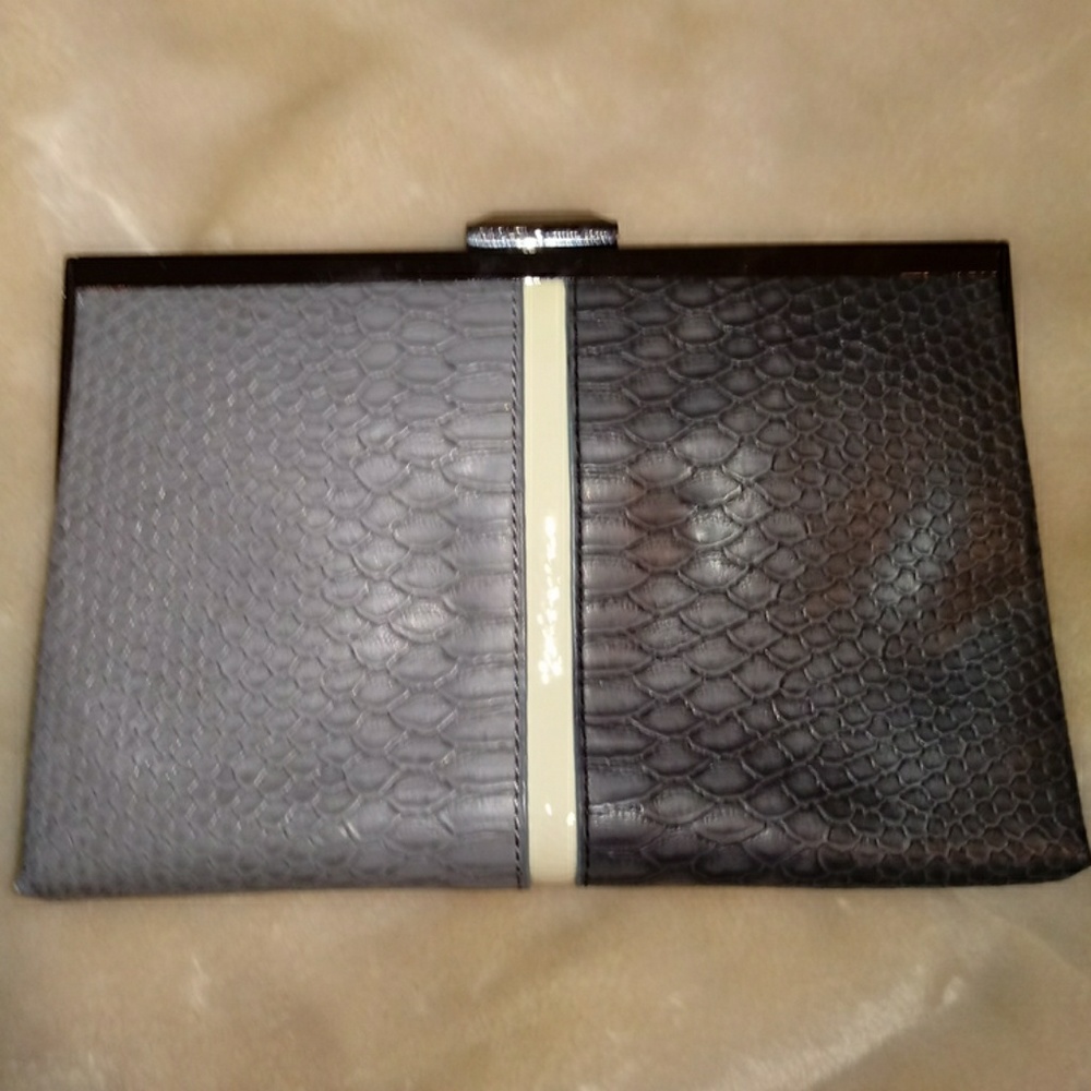 Rachel Roy Clutch nwot